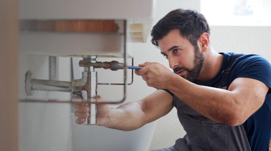 Garbage disposal repair in Comstock, NE
